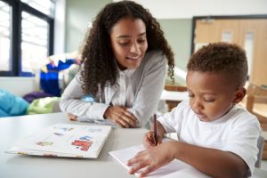 teaching-reading-and-writing-the-montessori-way